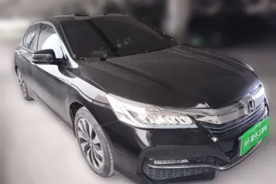 Honda Accord 2016, 175900 км, за 11055 USD
