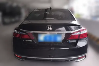 Honda Accord 2016, 175900 км, за 11055 USD