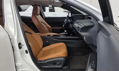 Lexus UX 2019, 65842 км, за 18708.15 USD - фото 11