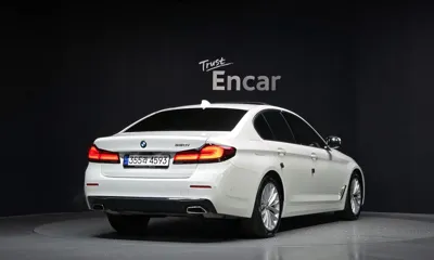 BMW 5-Series 2023, 60862 км, за 24039.72 USD