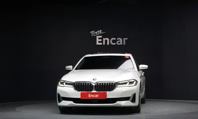 BMW 5-Series 2023, 60862 км, за 24039.72 USD