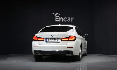 BMW 5-Series 2023, 60862 км, за 24039.72 USD