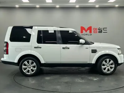 Land Rover Discovery 2015, 190362 км, за 10174.61 USD