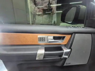 Land Rover Discovery 2015, 190362 км, за 10174.61 USD - фото 10
