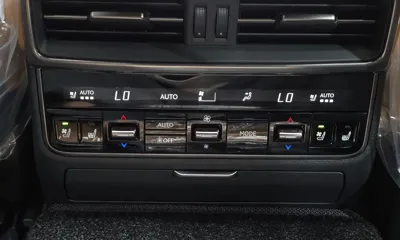 Lexus LX 2026, 5 км, за 157542.34 USD - фото 19