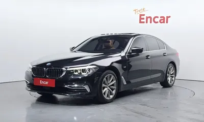 BMW 5-Series · 2018 год