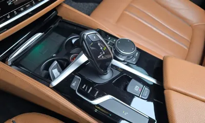 BMW 5-Series 2018, 101945 км, за 661019.77 USD - фото 9