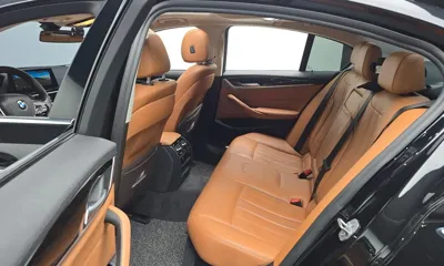 BMW 5-Series 2018, 101945 км, за 661019.77 USD - фото 12