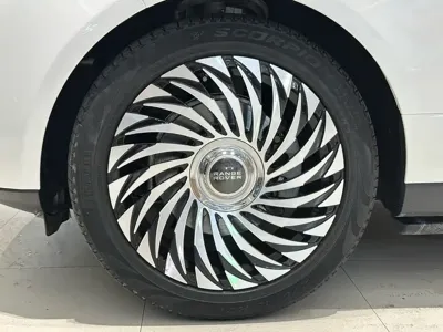Land Rover Range Rover 2018, 130000 км, за 73276.98 USD
