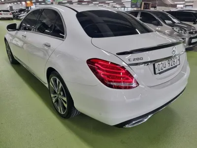 Mercedes-Benz C-Class 2018, 25000 км, за 14310.1 USD
