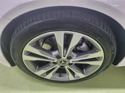 Mercedes-Benz C-Class 2018, 25000 км, за 14310.1 USD