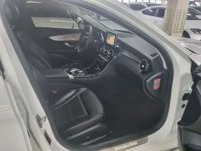 Mercedes-Benz C-Class 2018, 25000 км, за 14310.1 USD - фото 11