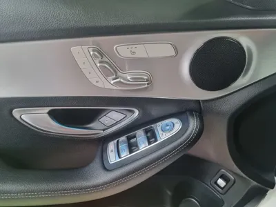 Mercedes-Benz C-Class 2018, 25000 км, за 14310.1 USD - фото 15