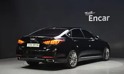 Hyundai Genesis 2016, 104920 км, за 8125.85 USD