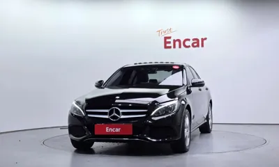 Mercedes-Benz C-Class 2016, 80061 км, за 9072.84 USD