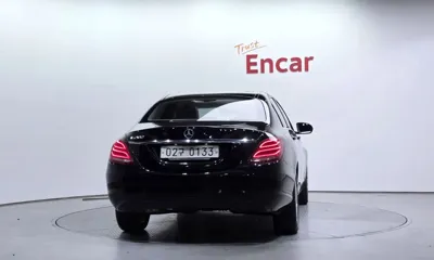 Mercedes-Benz C-Class 2016, 80061 км, за 9072.84 USD