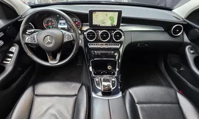 Mercedes-Benz C-Class 2016, 80061 км, за 9072.84 USD - фото 7