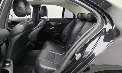 Mercedes-Benz C-Class 2016, 80061 км, за 9072.84 USD - фото 12