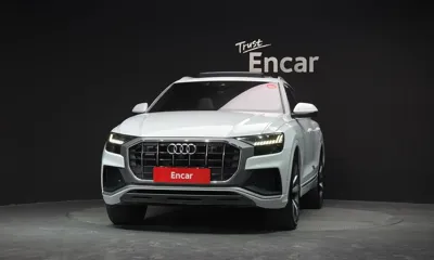 Audi Q8 2022, 149460 км, за 33412.1 USD