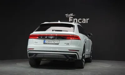 Audi Q8 2022, 149460 км, за 33412.1 USD