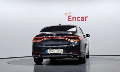 Hyundai Grandeur 2019, 149926 км, за 8861.76 USD