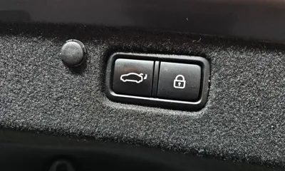 Hyundai Grandeur 2019, 149926 км, за 8861.76 USD - фото 30
