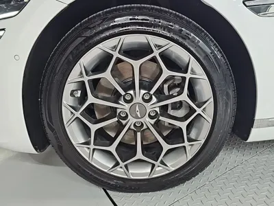 Genesis G80 2021, 63052 км, за 21596.43 USD