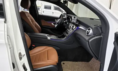 Mercedes-Benz GLC-Class 2023, 68921 км, за 31398.75 USD - фото 11
