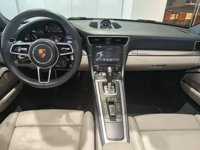 Porsche 911 2018, 64000 км, за 109221.19 USD