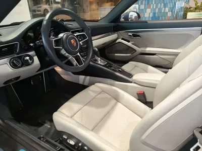 Porsche 911 2018, 64000 км, за 109221.19 USD