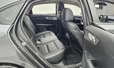 Kia K3 2022, 89775 км, за 7085.74 USD - фото 12