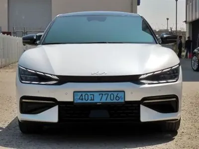 Kia EV6 2024, 32800 км, за 26977.82 USD