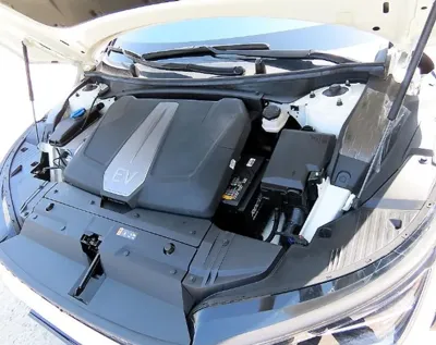 Kia EV6 2024, 32800 км, за 26977.82 USD - фото 6