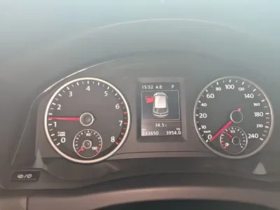 Volkswagen Tiguan 2016, 133600 км, за 6150.56 USD - фото 12