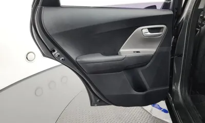 Kia Niro 2018, 53993 км, за 9386.9 USD - фото 25