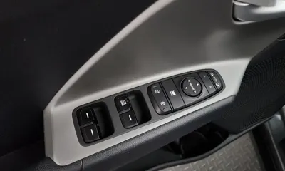 Kia Niro 2018, 53993 км, за 9386.9 USD - фото 28