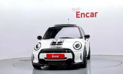 MINI Cooper 2022, 29308 км, за 17406.72 USD