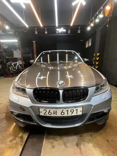 BMW 3-Series · 2009 год