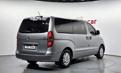 Hyundai Starex 2017, 127277 км, за 8009.37 USD