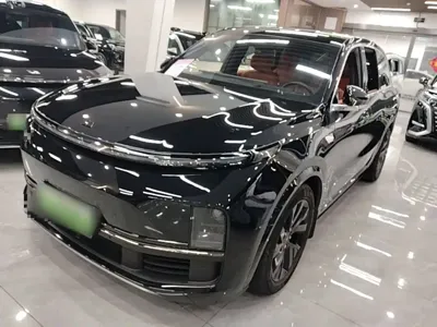 Li Auto Li L8 · 2024 год