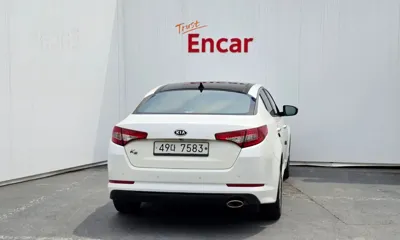 Kia K5 2013, 208755 км, за 2931.6 USD
