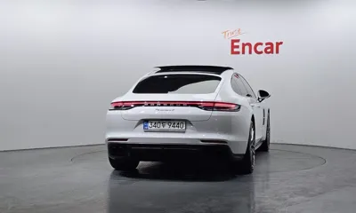 Porsche Panamera 2023, 35094 км, за 83802.58 USD