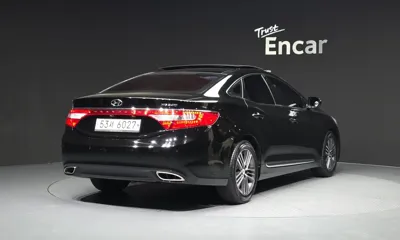 Hyundai Grandeur 2014, 130180 км, за 2841.1 USD