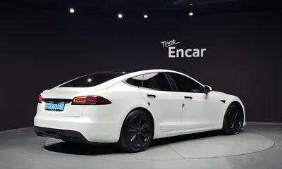 Tesla Model S 2023, 27979 км, за 76186.72 USD