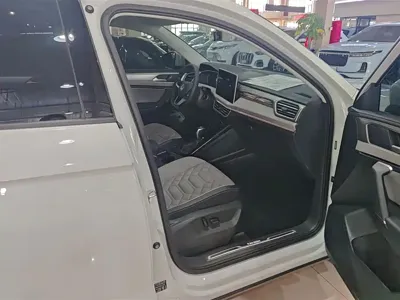 Volkswagen Tayron 2024, 16900 км, за 19441.26 USD - фото 8