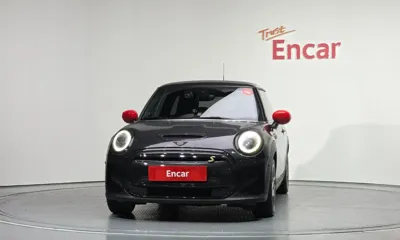 MINI Cooper 2023, 22765 км, за 15562.93 USD