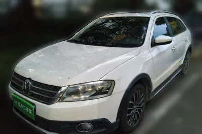 Volkswagen Cross Lavida · 2014 год
