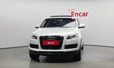 Audi Q7 2015, 121807 км, за 8139.61 USD