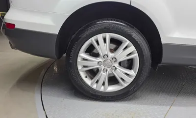 Audi Q7 2015, 121807 км, за 8139.61 USD