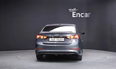 Hyundai Avante 2016, 130174 км, за 5464.49 USD